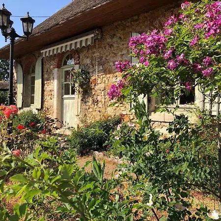 Le Domaine De La Cloche Casa de Férias *